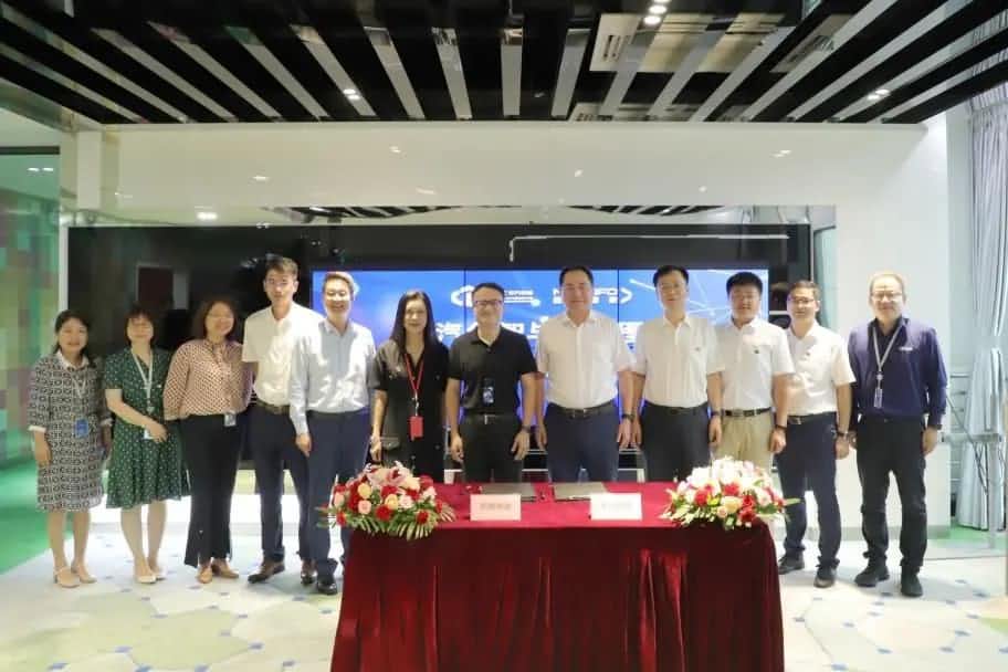 微拍堂官网与中汽创智签订战略合作框架协议 集中优势有助于汽车智能化开展